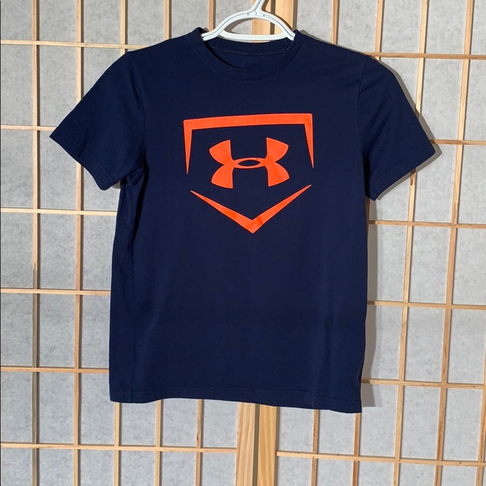 Under Armour T-shirt
